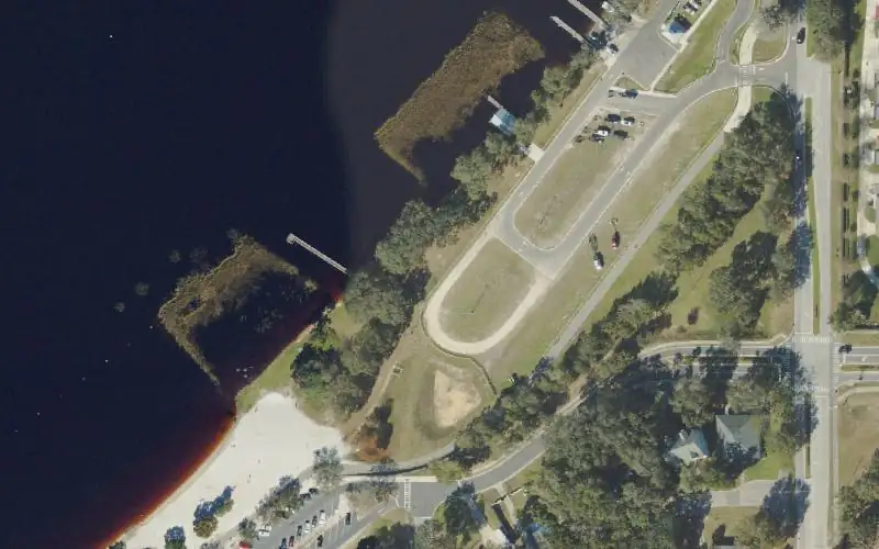 Aerial photo of the area around Clermont Public Boat Ramp, Lake County