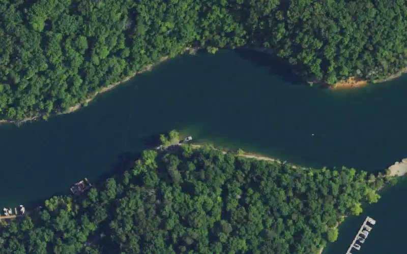 Aerial photo of the area around Clifty Creek Access, Russell County