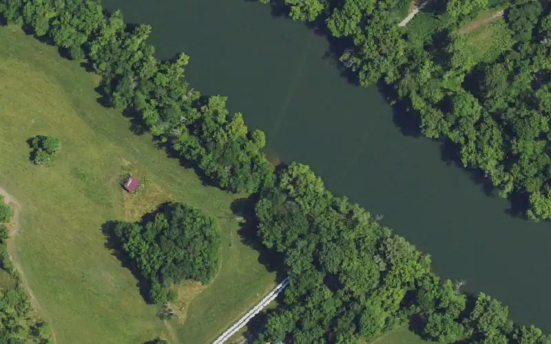Aerial photo of the area around Cloyds Landing, Cumberland County