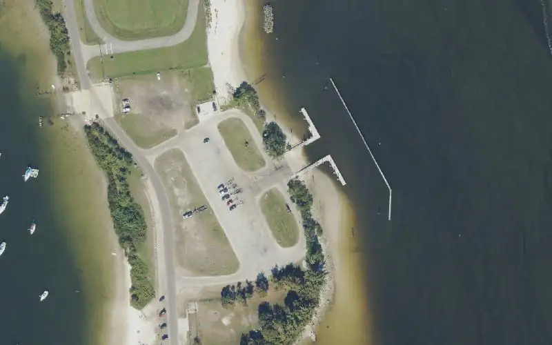Aerial photo of the area around Davis Island Public Boat Ramp, Hillsborough County