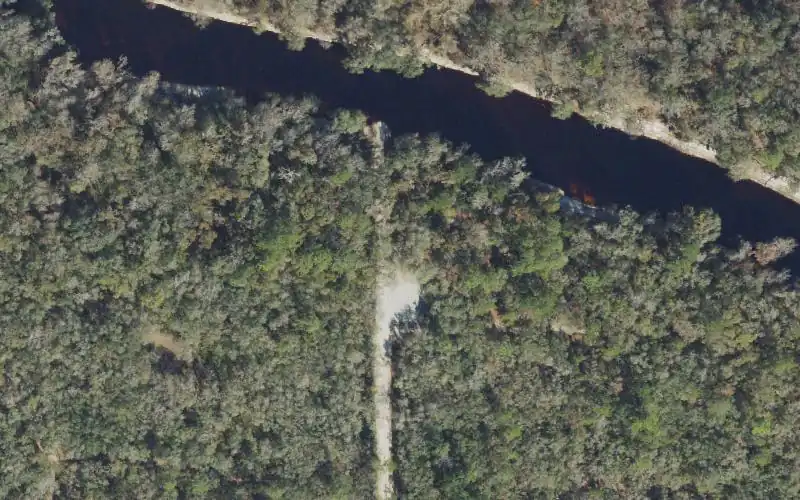 Aerial photo of the area around Deese - Howard Public Boat Ramp, Suwannee County