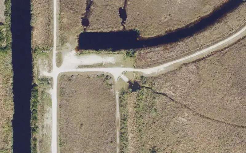 Aerial photo of the area around Everglades WMA - Tamiami Trail (Mile 30.0) - WCA 3B Airboat Ramp  (CLOSED DURING LEVEE CONSTRUCTION), Miami-Dade County