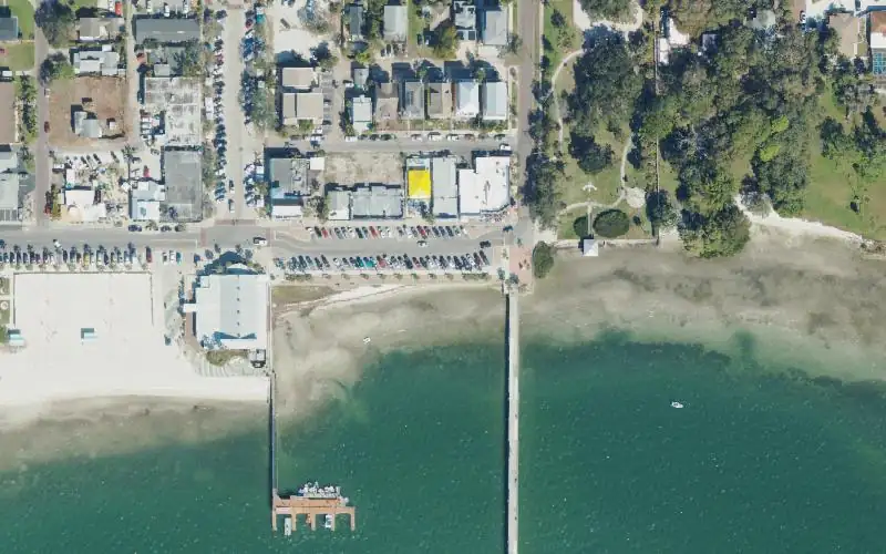 Aerial photo of the area around Gulfport East Beach Paddlecraft Access, Pinellas County