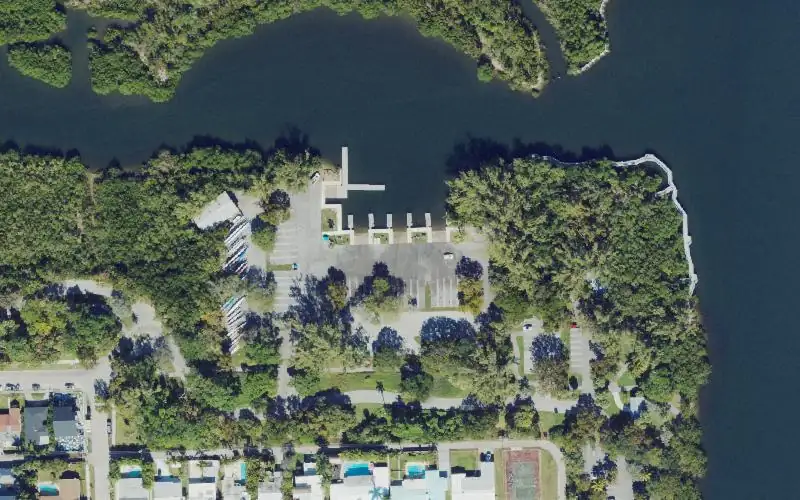 Aerial photo of the area around Holland Park , Broward County