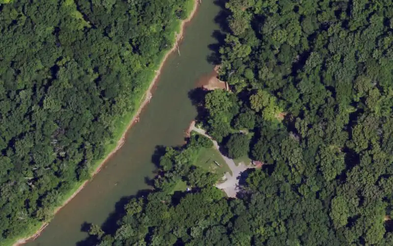 Aerial photo of the area around Houchins Ferry, Edmonson County
