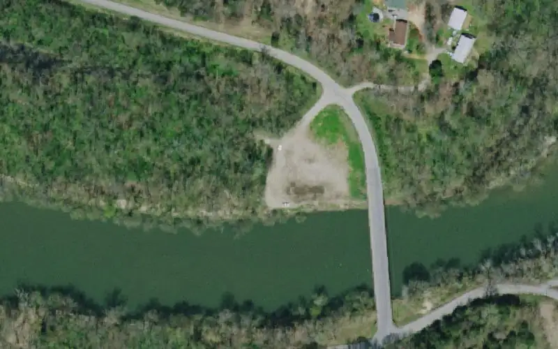Aerial photo of the area around Joe Johnson Access, Greene County