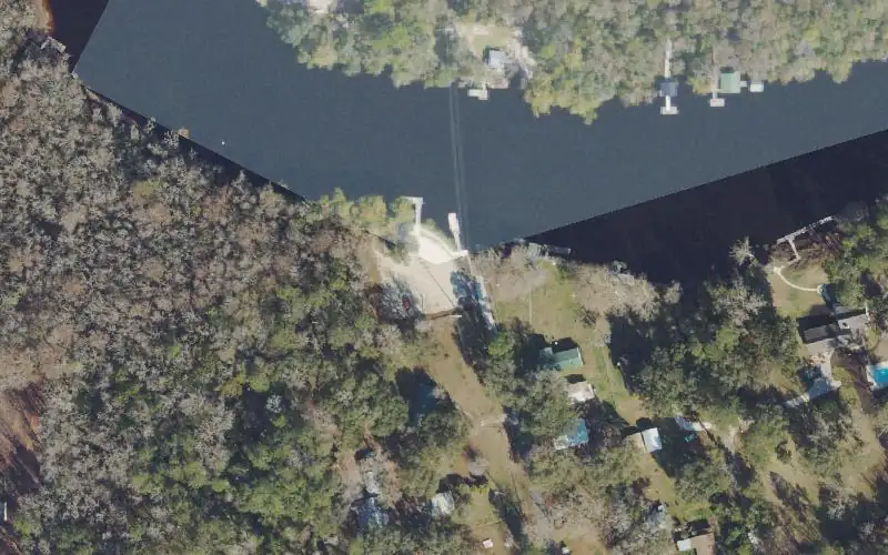 Aerial photo of the area around Kings Ferry Boat Ramp, Nassau County