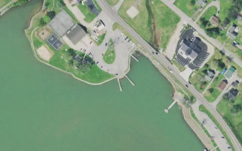 Aerial photo of the area around Kingston City Park, Roane County