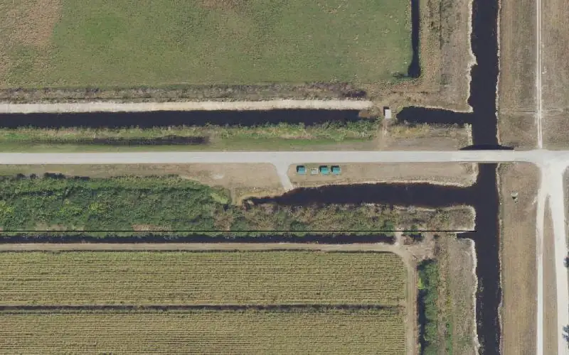 Aerial photo of the area around L-1 Canal Bridge Public Boat Ramp, Hendry County