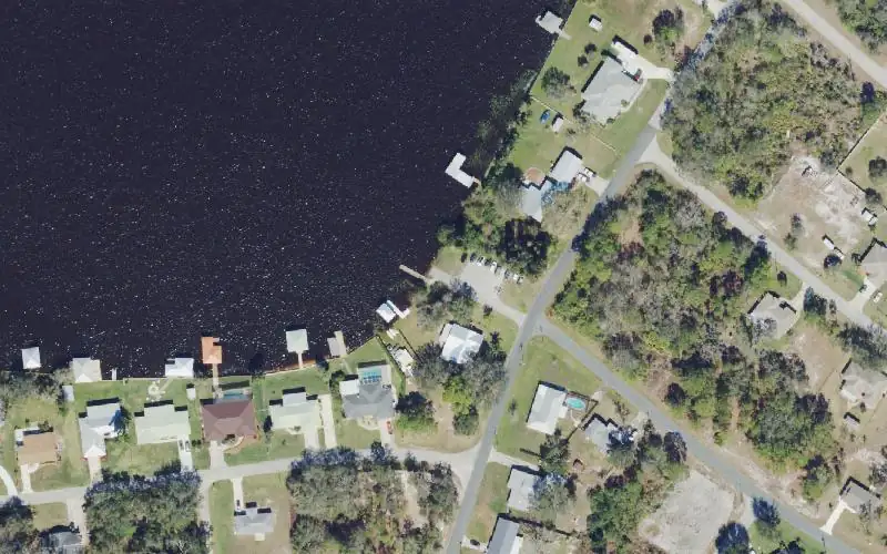 Aerial photo of the area around Lake Carrie Public Boat Boat Ramp, Highlands County