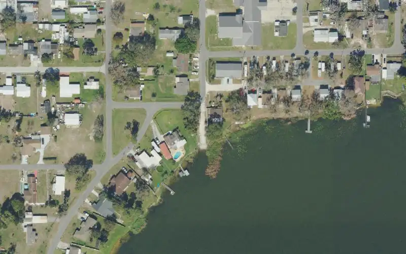 Aerial photo of the area around Lake Deer 33rd Street Public Boat Ramp - Concrete, Polk County