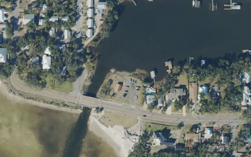 Aerial photo of the area around Lake Huntington Park Primitive Boat Launch, Bay County
