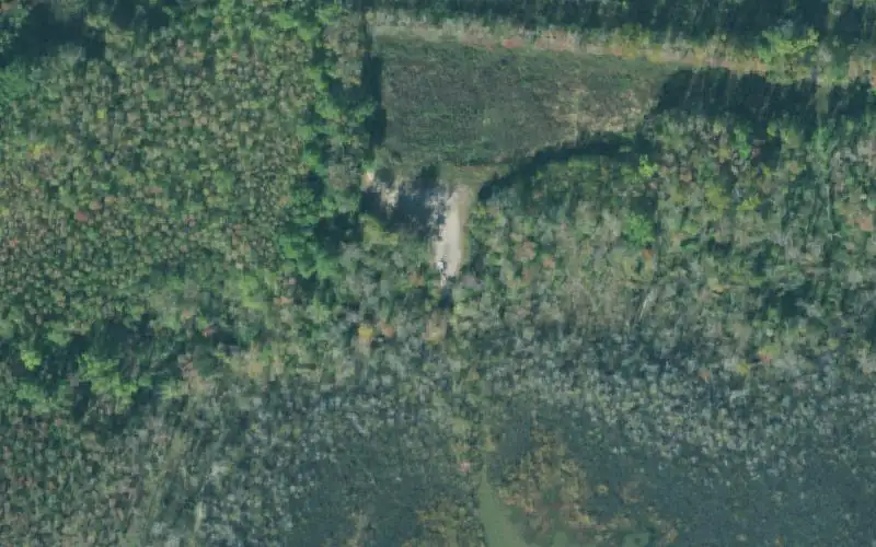 Aerial photo of the area around Lebanon Pond, Hardin County