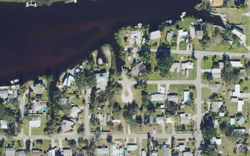 Aerial photo of the area around Loreto Boat Ramp, Sarasota County