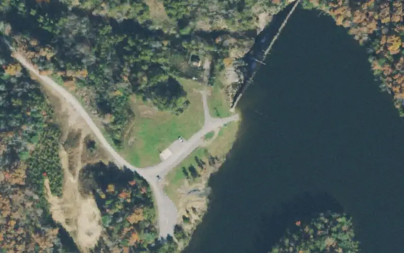 Aerial photo of the area around Meadow Creek Lake, Putnam County