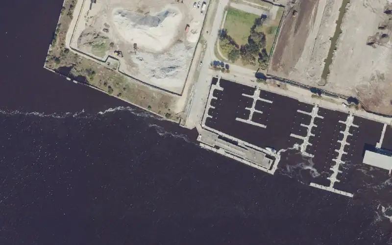 Aerial photo of the area around Metropolitan Park Marina - Kayak Access, Duval County