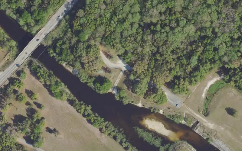 Aerial photo of the area around Moss Bluff North Public Boat Ramp, Marion County