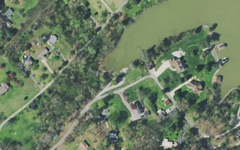 Aerial photo of the area around Mourneys Cove, Roane County