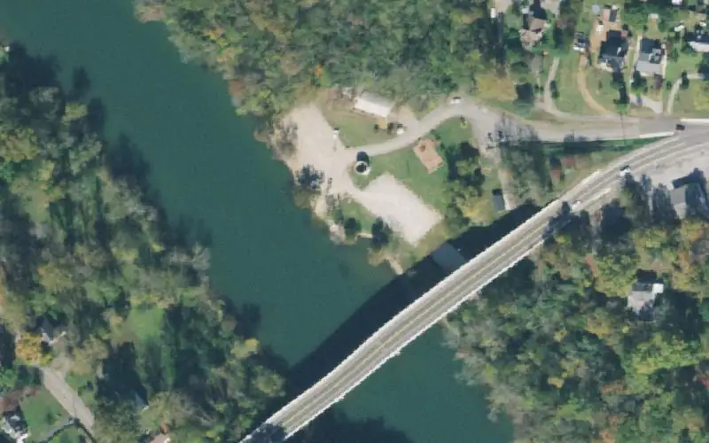 Aerial photo of the area around Riverfront Park, Warren County