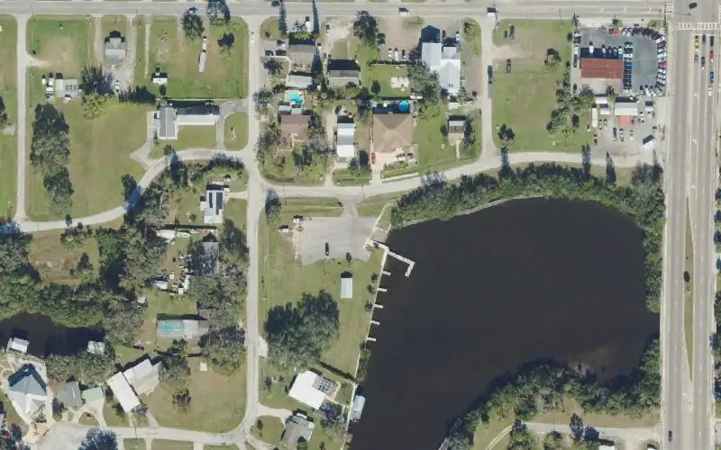 Aerial photo of the area around Ruskin Commongood Public Boat Ramp, Hillsborough County
