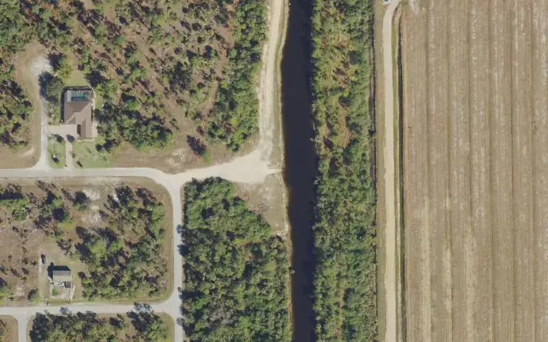Aerial photo of the area around Sentinela Boulevard Primitive Access, Lee County