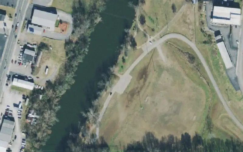 Aerial photo of the area around Shelbyville City Park, Bedford County