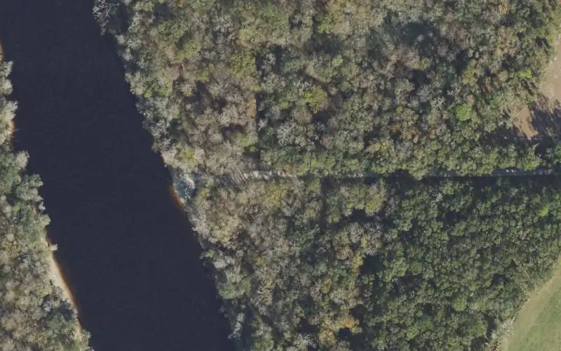 Aerial photo of the area around Suwannee River at 90th Street Primitive Boat Ramp, Gilchrist County