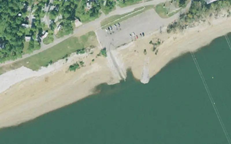 Aerial photo of the area around TVA Ramp below Pickwick tail waters, Hardin County