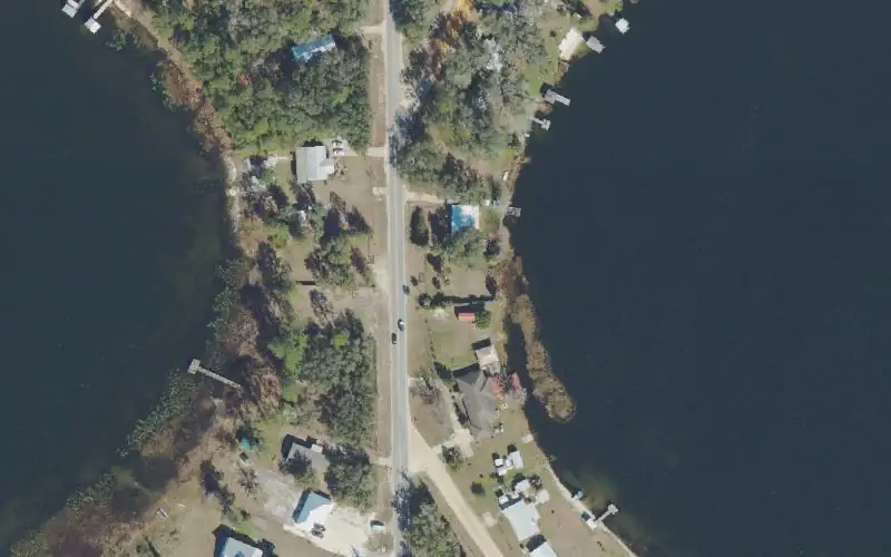 Aerial photo of the area around Violet Lake Public Access, Putnam County
