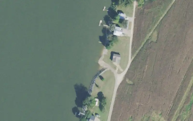 Aerial photo of the area around Wilkinson Ferry, Hardin County